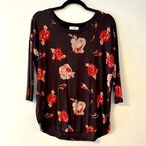 Aritzia Babaton floral lightweight top